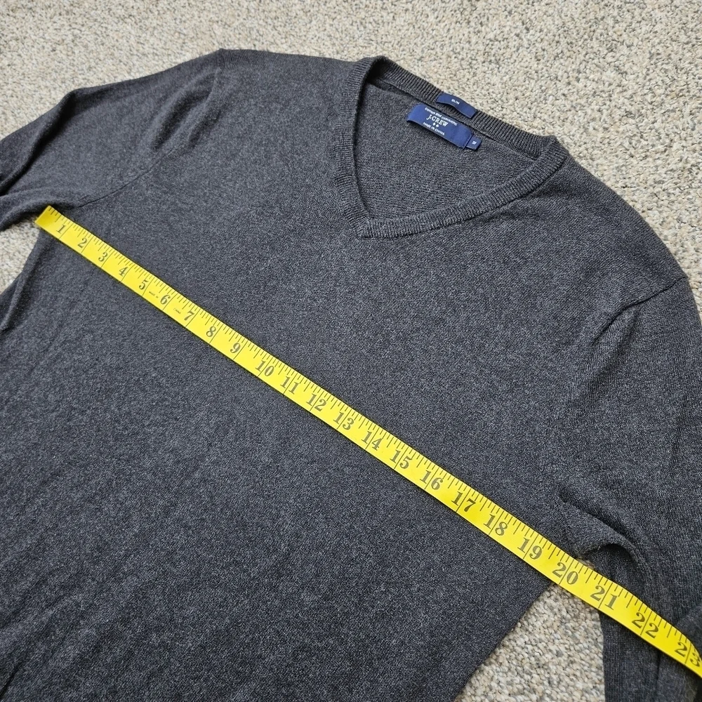 J Crew Cashmere Cotton Sweater Charcoal Gray V Neck Slim Fit Mens Size Medium